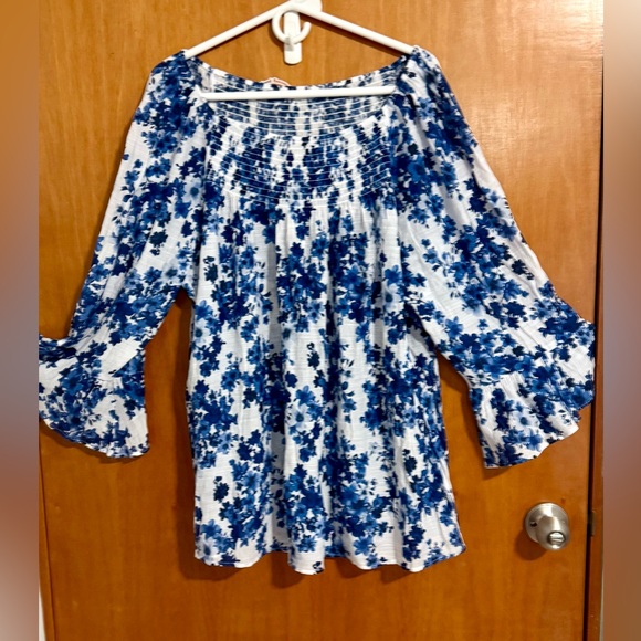 White & Blue Floral Blouse: 2X, smocked neckline, bell sleeves, P2P: 26.5”, EUC - Picture 1 of 5